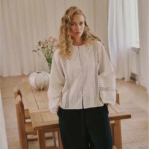 Annemi-lily shirt White-Norway Designs