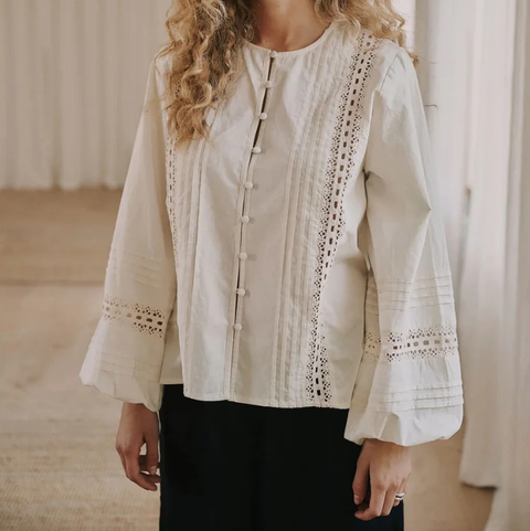 Annemi-lily shirt White-Norway Designs