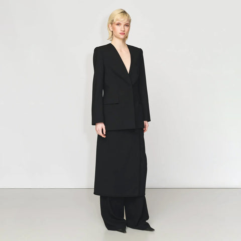 ESp Structure Blazer og clean wrap skirt i sort ull