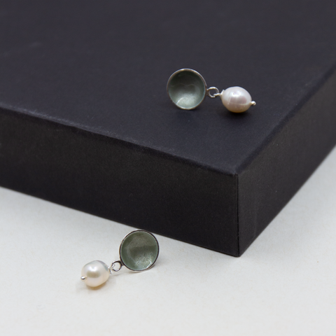 Embla-Boble ørepynt m/Perle Ny Grå-Norway Designs