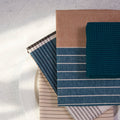 Minimal Lines Kjøkkenhåndkle Teal Blue fra Georg Jensen Damask