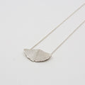 Mossige GoldLab - Ginko Anheng m/Kjede Medium Sølv - Norway Designs