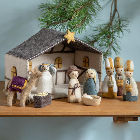 Gry & Sif - Julekrybbe - Norway Designs