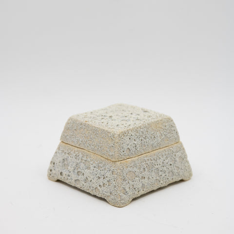 Guri Sandvik-Boks Stengods Glasert 14-Norway Designs