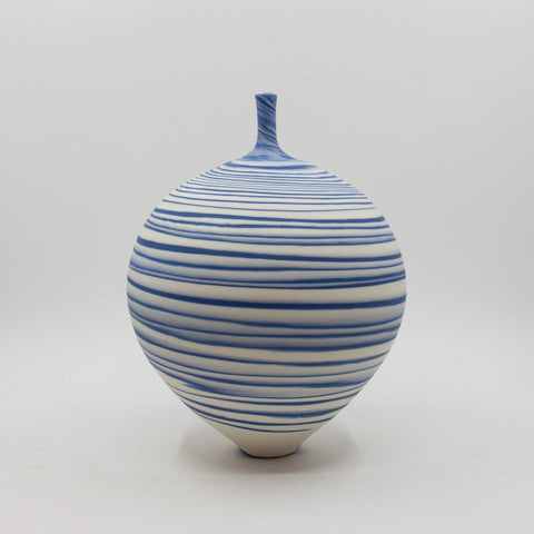 Henrik Rasmussen - Vase Hvit/Blå Striper - Norway Designs