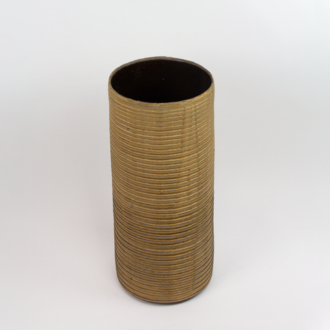 Henrik Rasmussen-Vase Sylinder Riller Sandgul-Norway Designs