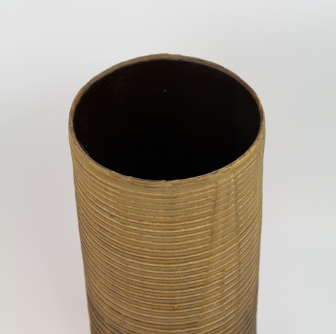 Henrik Rasmussen-Vase Sylinder Riller Sandgul-Norway Designs
