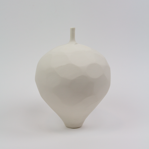 Henrik Rasmussen-Vase m/Hals Hvit H19cm-Norway Designs