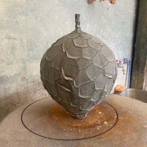 Henrik Rasmussen-Vase med hals grå fasetter-Norway Designs