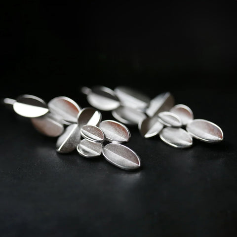 Kaja Gjedebo- Glittertind Lang Ørepynt Sølv-Norway Designs