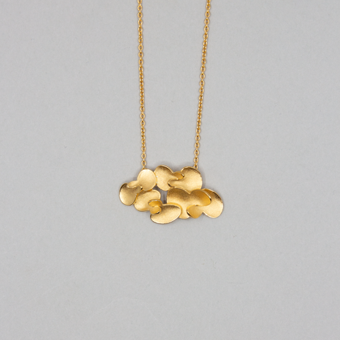 Kaja Gjedebo-Lilypond Anheng m/Kjede Stort Forgylt Sølv-Norway Designs