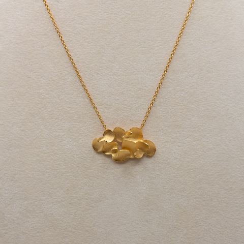 Kaja Gjedebo-Lilypond Anheng m/Kjede Stort Forgylt Sølv-Norway Designs