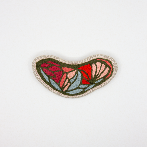 Lena W Herfindal-"Det Nære" Brosje 2-Norway Designs