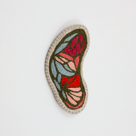 Lena W Herfindal-"Det Nære" Brosje 2-Norway Designs