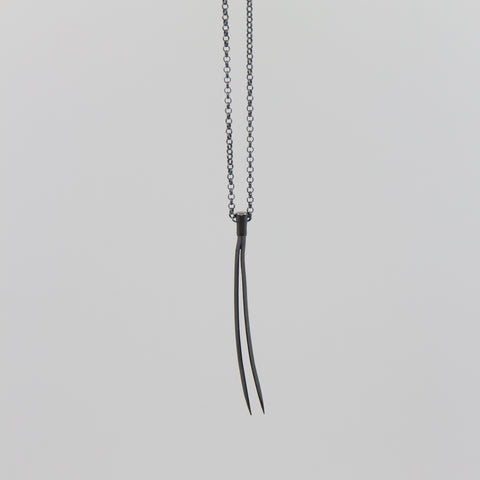 Linn Sigrid Bratland -Barnål Halssmykke Oksidert Sølv-Norway Designs