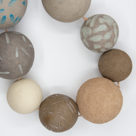 Mette Strøm-Veggsmykke Keramikk 8-Norway Designs