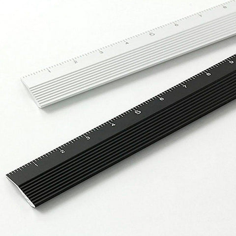 Midori - Linjal 15cm Sort - Norway Designs