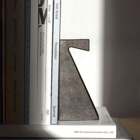 Nedre Foss-Laguz Bokstøtte-Norway Designs