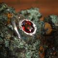 P-S Jewellery-Flow Ring Granat/Sølv-Norway Designs