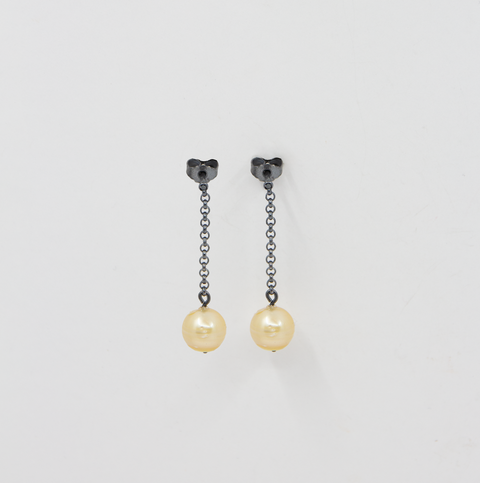 P-S Jewellery-Kort Ørepynt Sydhavsperle-Norway Designs