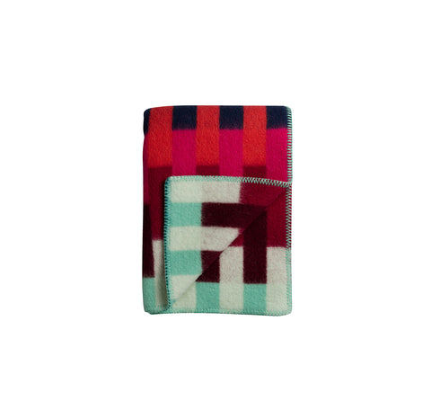 Åsmund Bold Blanket Pink/Green – Norway Designs