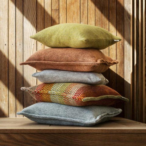 Røros Tweed - Fri Pute Summer Red - Norway Designs 