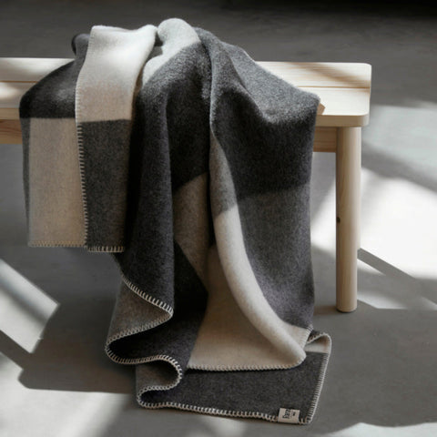 Røros Tweed - Syndin Pledd Slate - Norway Designs