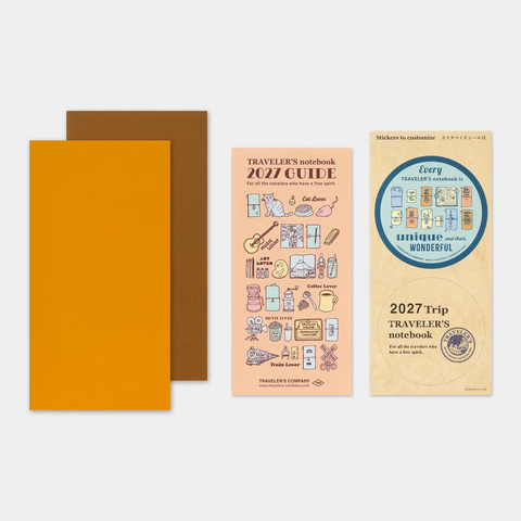 Regular Vertical Diary 2027 Uke + Memo Refill fra Traveler's Company