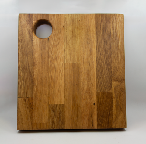 Tre og Ro-Skjærefjøl Eik m/Hull 28x31cm-Norway Designs