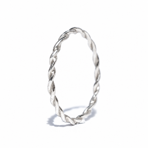 Sophora Twist Ring Sølv fra Ulrikke Vogt