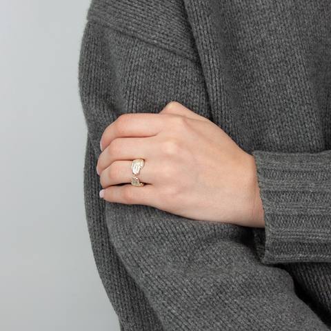 Hug Ring Red Zircon Silver
