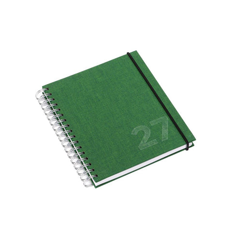 Spiralinnbundet kalender 2027 A6+ fra Bookbinders Design Clover Green