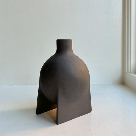 Karin Amdal Vase Sled Medium Stoneware Black