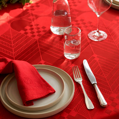 Georg Jensen Damask Christmas Juleduk 140x200cm Dyp Rød - Norway Designs 