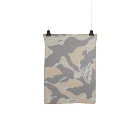 Fulg Og Fisk Babypledd Grå/ Beige fra Røros Tweed
