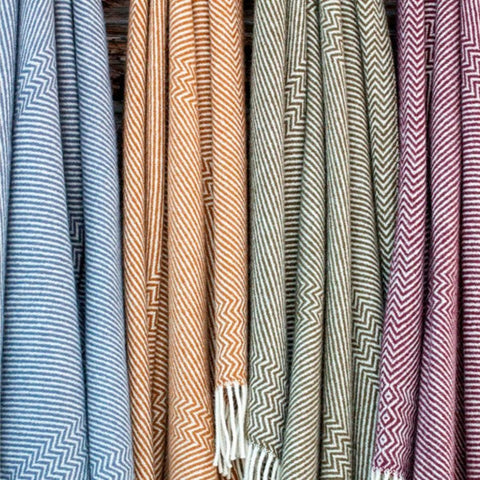 Røros Tweed - Kattefot Pledd - Norway Designs